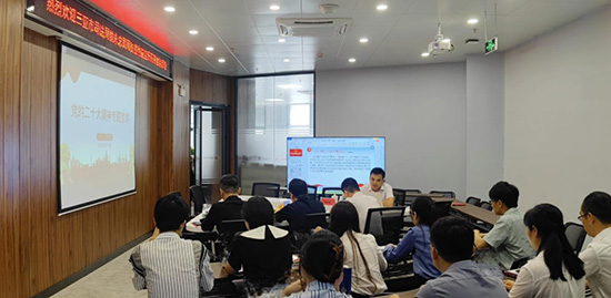 ������˾���ָ��ֳ�������ݰ�ٽ���������չ���Ķ�ʮ���������