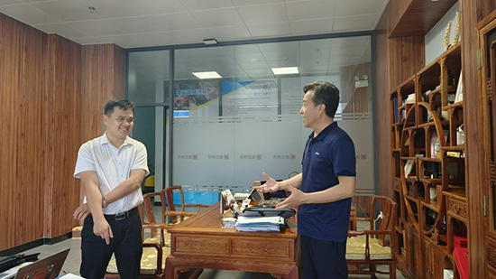 ������˾���ָ��ֳ�������ݰ�ٽ���������չ���Ķ�ʮ���������