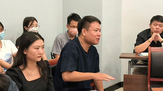 ���蹤�̰����������⴦��˼·�ͼ���ϵ�н�����һ��